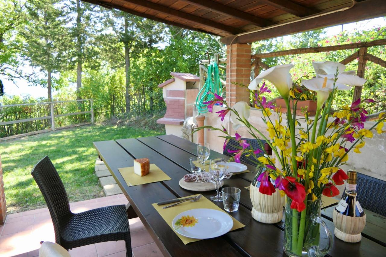 Chalet Elena In Montescudaio, Ground Floor With Fenced Garden Extérieur photo