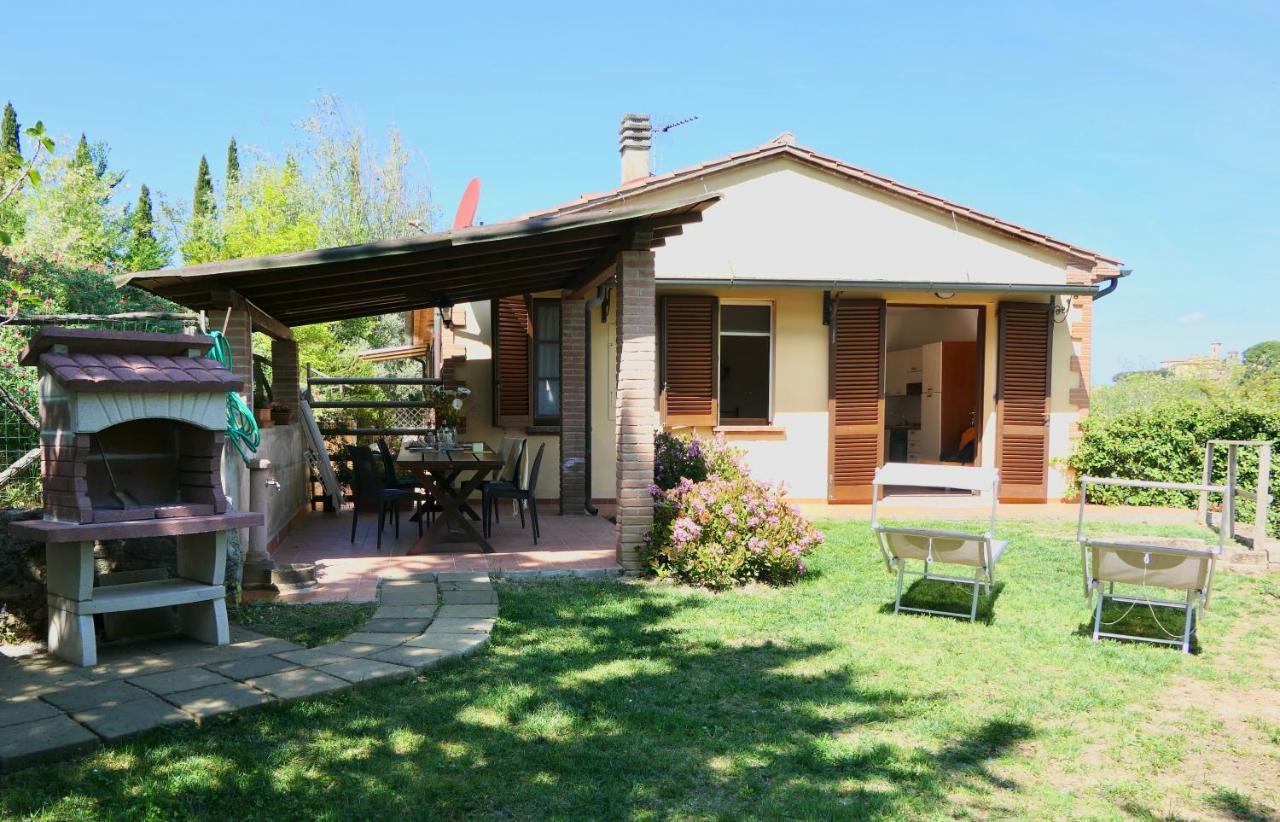 Chalet Elena In Montescudaio, Ground Floor With Fenced Garden Extérieur photo