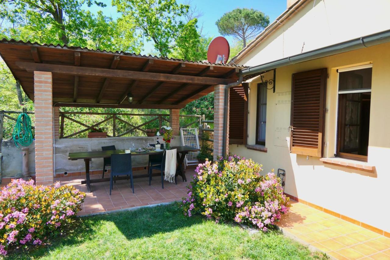 Chalet Elena In Montescudaio, Ground Floor With Fenced Garden Extérieur photo